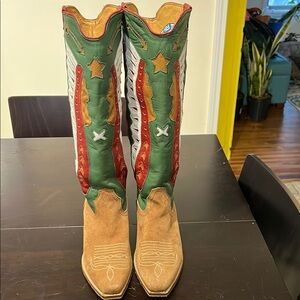 Gorgeous Green, Tan, and Red Western Cowgirl Boots